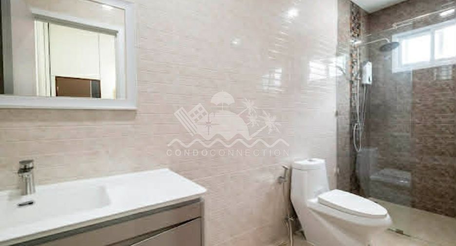 For sale 3 bedrooms house in East Pattaya, Pattaya