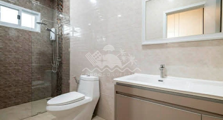 For sale 3 bedrooms house in East Pattaya, Pattaya