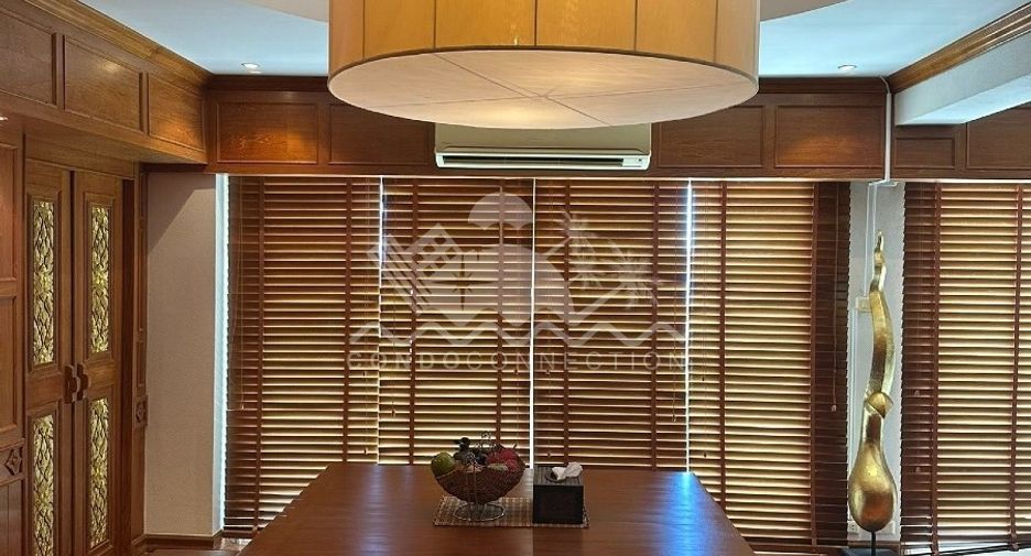 For sale 2 bedrooms condo in Pratumnak, Pattaya