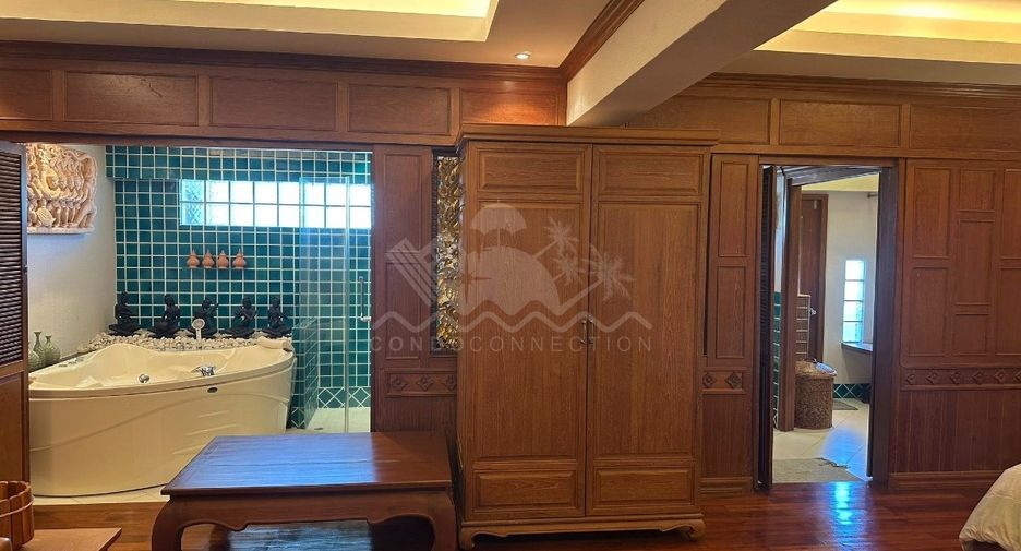 For sale 2 bedrooms condo in Pratumnak, Pattaya