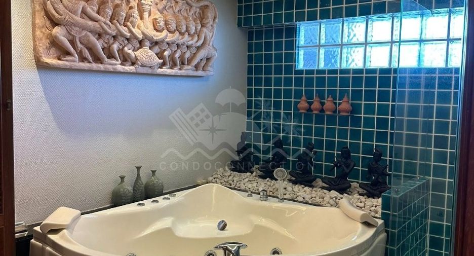 For sale 2 bedrooms condo in Pratumnak, Pattaya