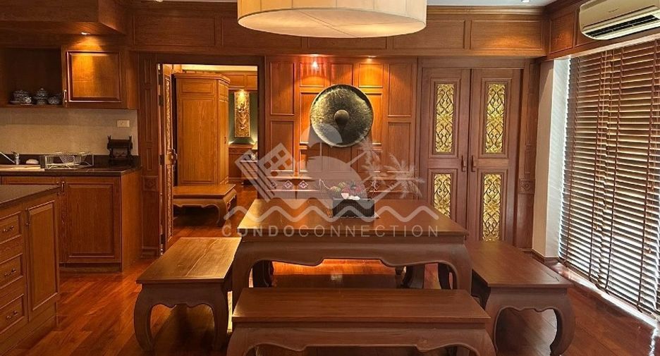 For sale 2 bedrooms condo in Pratumnak, Pattaya