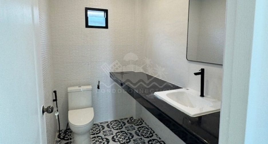 For rent 3 bedrooms house in East Pattaya, Pattaya
