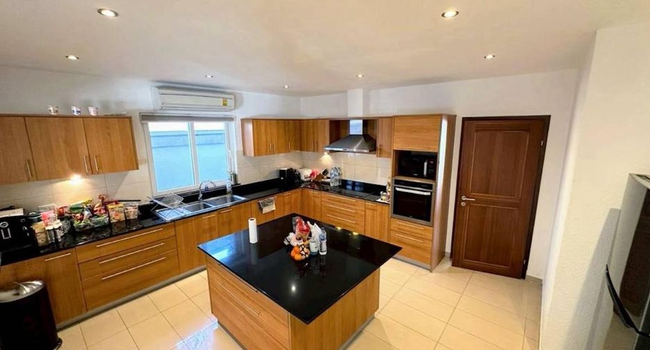 Haus zum Kauf mit 4 Zimmer in East Pattaya, Pattaya