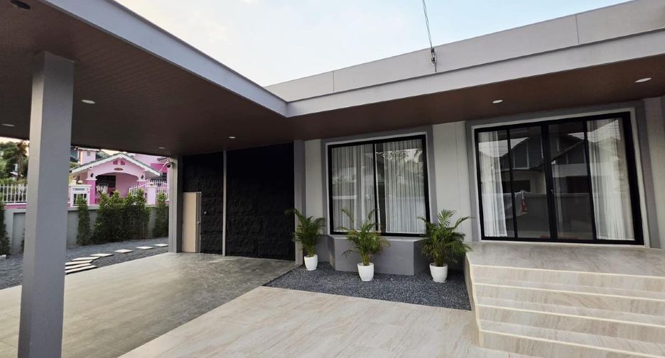 For sale 4 bedrooms house in East Pattaya, Pattaya