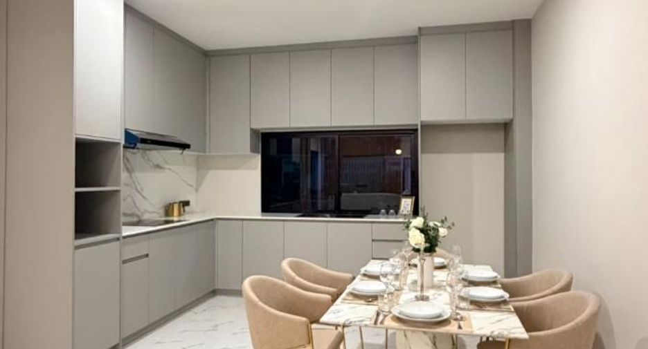For sale 4 bedrooms house in East Pattaya, Pattaya