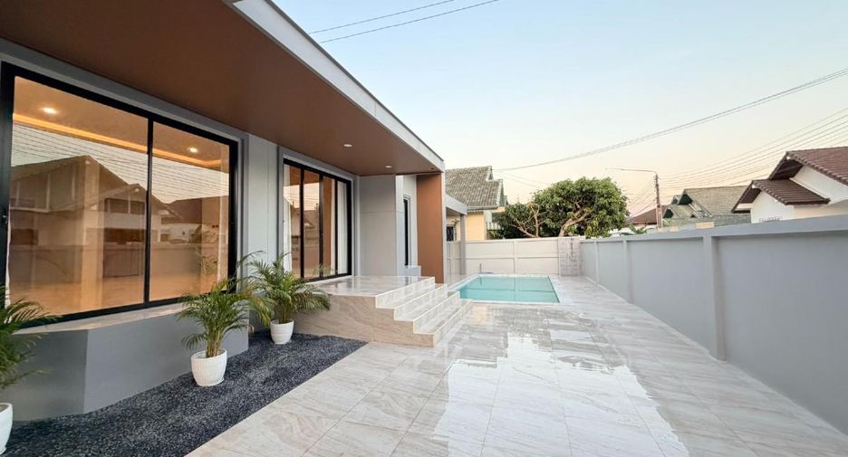 For sale 4 bedrooms house in East Pattaya, Pattaya