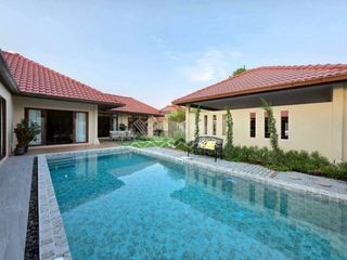 À louer 4 chambres maison à Bang Lamung, Chonburi