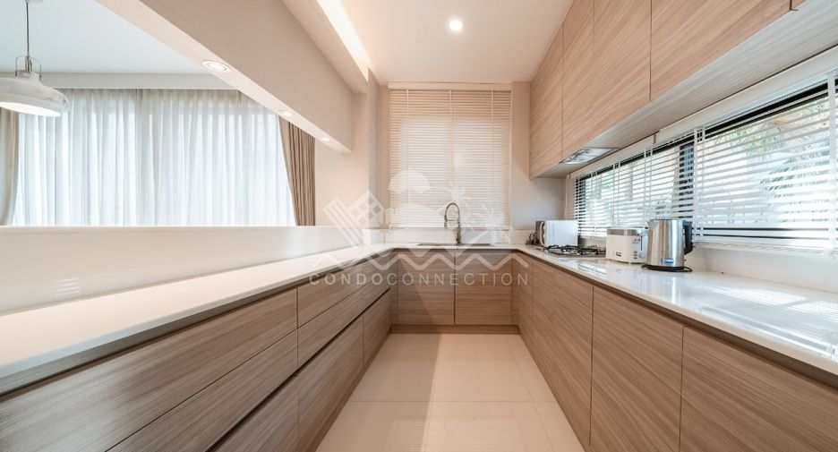 For sale 3 bedrooms house in Sattahip, Chonburi
