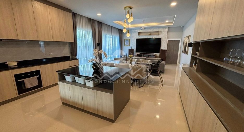 For sale 3 bedrooms house in Huay Yai, Pattaya
