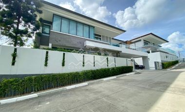 For sale 4 bedrooms house in East Pattaya, Pattaya