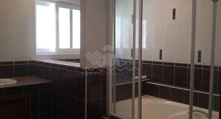 Haus zur Miete mit 3 Zimmer in Bang Lamung, Chonburi