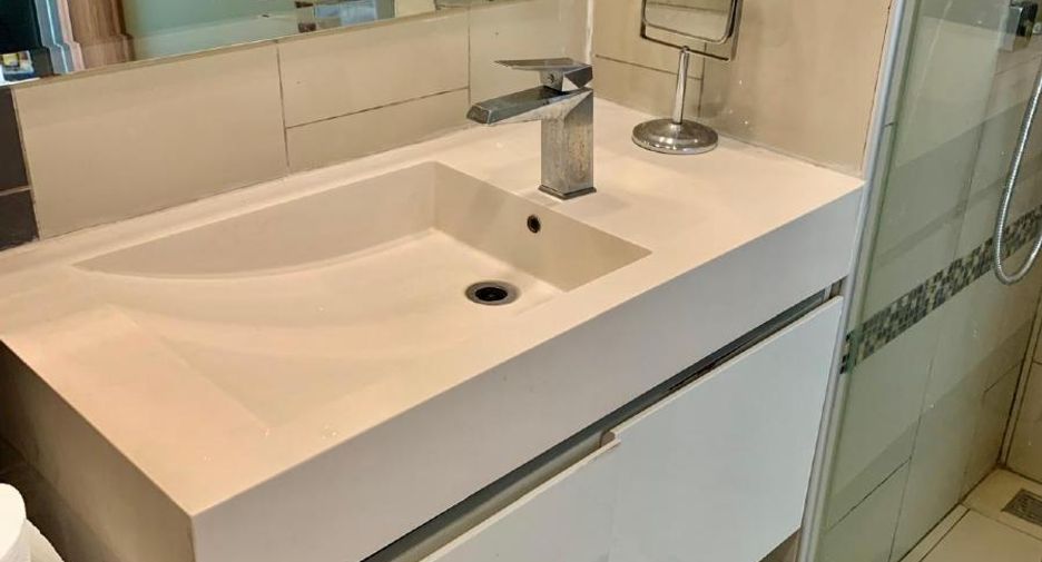 For sale 1 bed condo in Bang Lamung, Chonburi