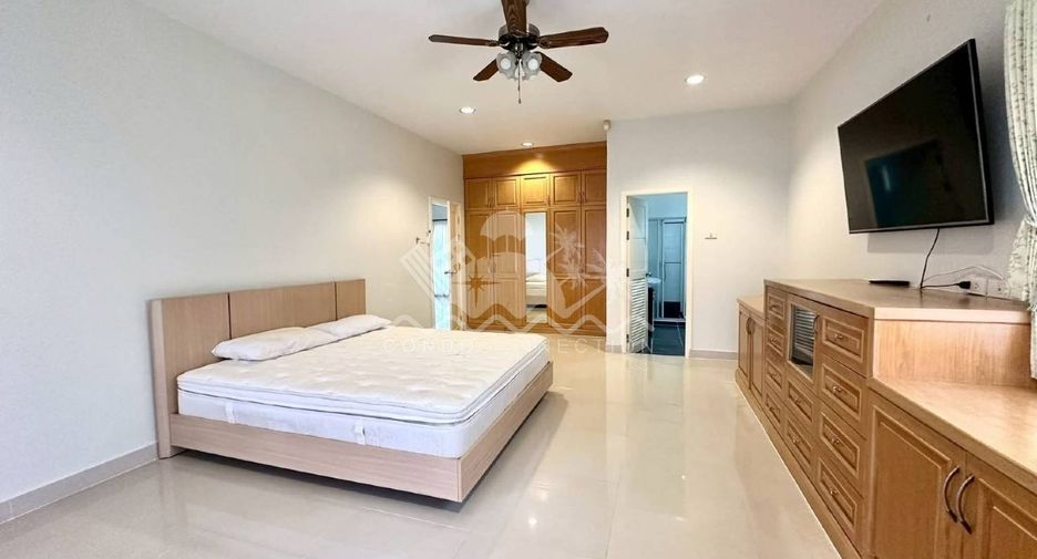 À louer 3 chambres maison à East Pattaya, Pattaya
