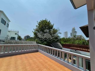 For sale and for rent 4 bedrooms house in Jomtien, Pattaya