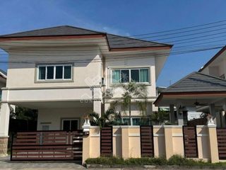 À louer 4 chambres maison à Bang Lamung, Chonburi