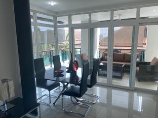 Condo en venta de 2 habitaciones en Bang Saray, Pattaya