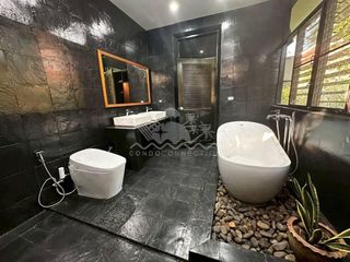 Casa en venta de 4 habitaciones en Bang Saray, Pattaya