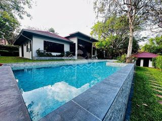 Casa en venta de 4 habitaciones en Bang Saray, Pattaya