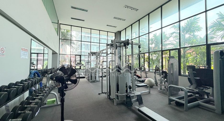 For sale そして for rent 3 ベッドルーム condo in Pratumnak, Pattaya