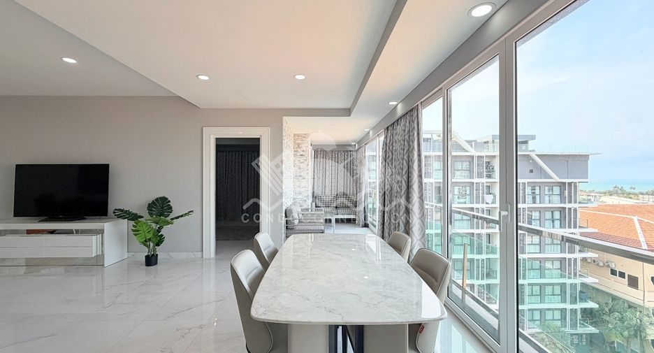For sale そして for rent 3 ベッドルーム condo in Pratumnak, Pattaya