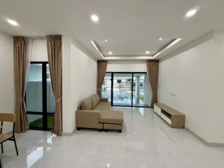 À vendre et à louer 3 chambres villa à Hua Hin, Prachuap Khiri Khan