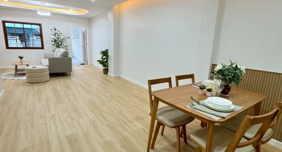 À vendre 2 chambres maison de ville à Mueang Saraburi, Saraburi