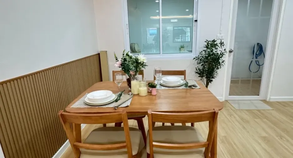 À vendre 2 chambres maison de ville à Mueang Saraburi, Saraburi