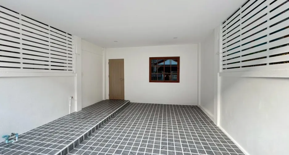 À vendre 2 chambres maison de ville à Mueang Saraburi, Saraburi