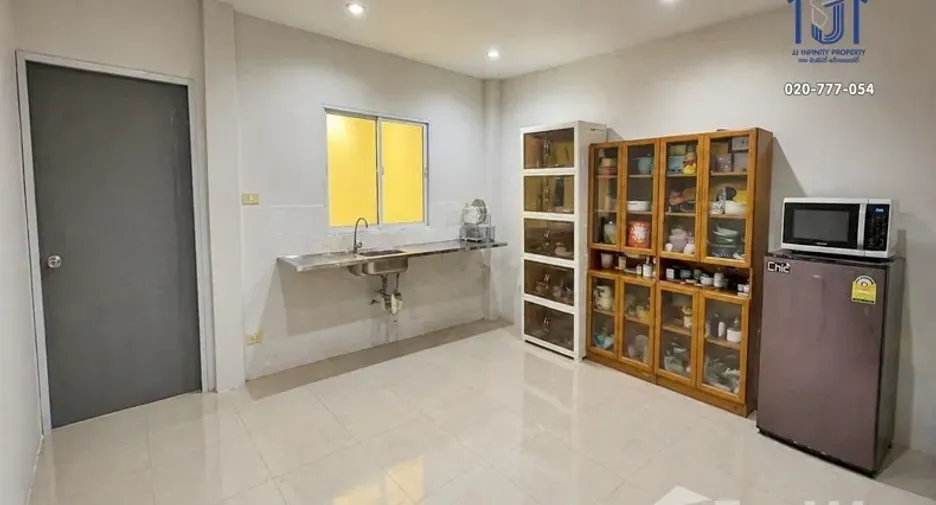 For sale 2 bedrooms townhouse in Thanyaburi, Pathum Thani