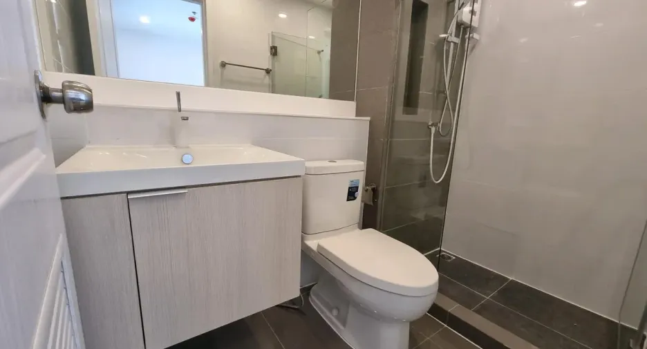 For rent 1 bed condo in Mueang Nonthaburi, Nonthaburi