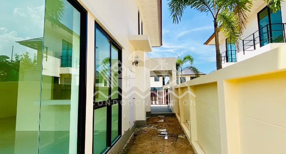 For sale 3 bedrooms house in East Pattaya, Pattaya