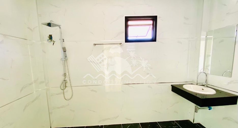 For sale 3 bedrooms house in East Pattaya, Pattaya