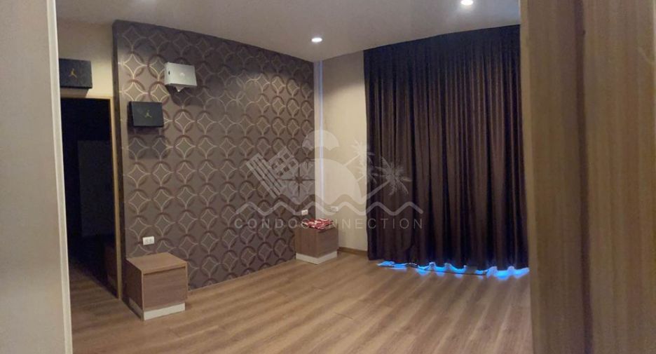 À vendre 2 chambres condo à East Pattaya, Pattaya