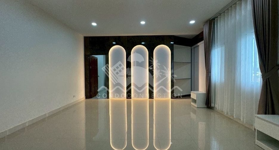 À vendre 4 chambres maison à East Pattaya, Pattaya