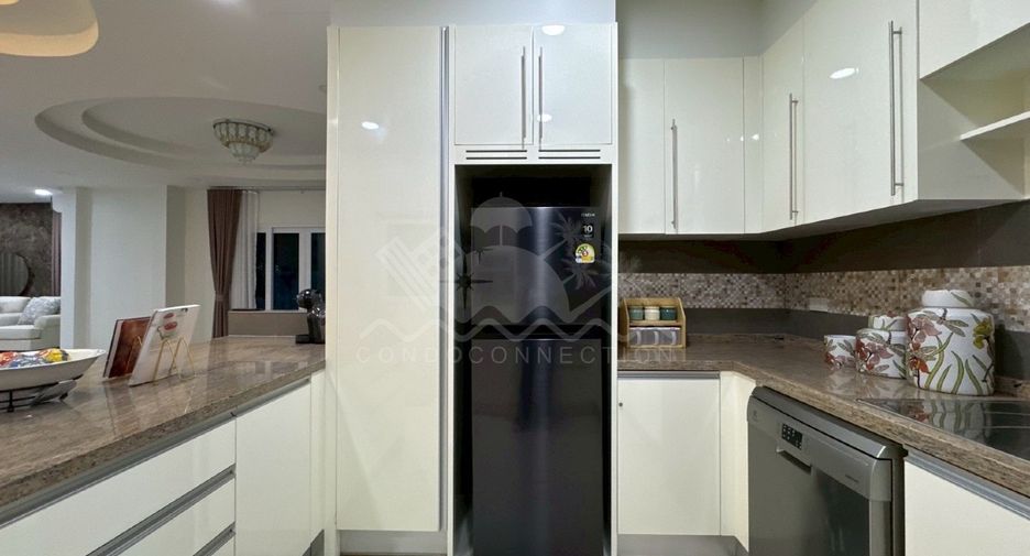 À vendre 4 chambres maison à East Pattaya, Pattaya