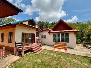 Casa en venta de 5 habitaciones en Bang Lamung, Chonburi