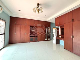 Casa en venta de 5 habitaciones en Bang Lamung, Chonburi