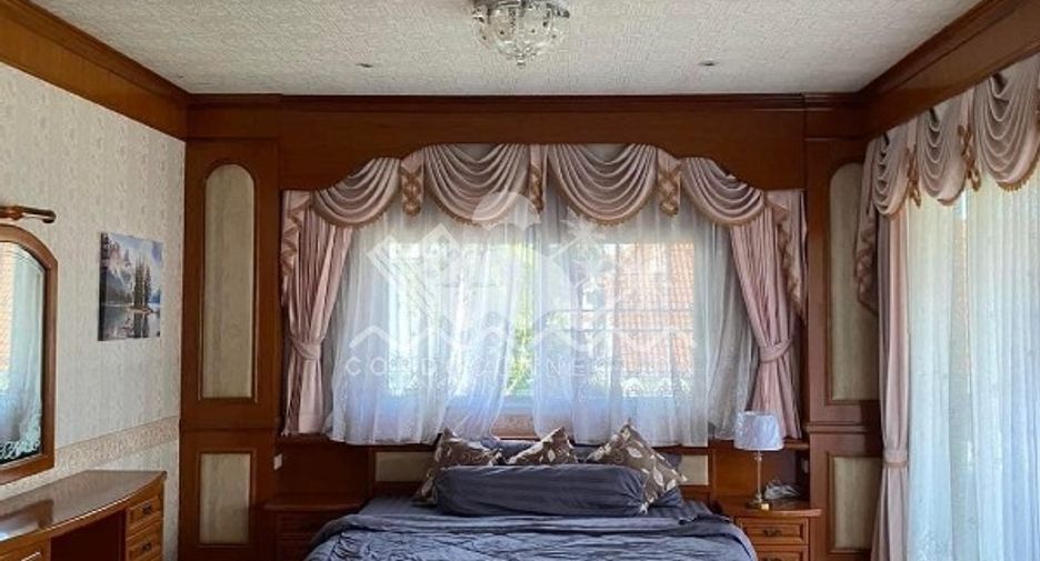 Haus zum Kauf mit 5 Zimmer in East Pattaya, Pattaya