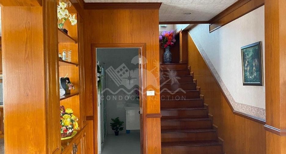 Haus zum Kauf mit 5 Zimmer in East Pattaya, Pattaya