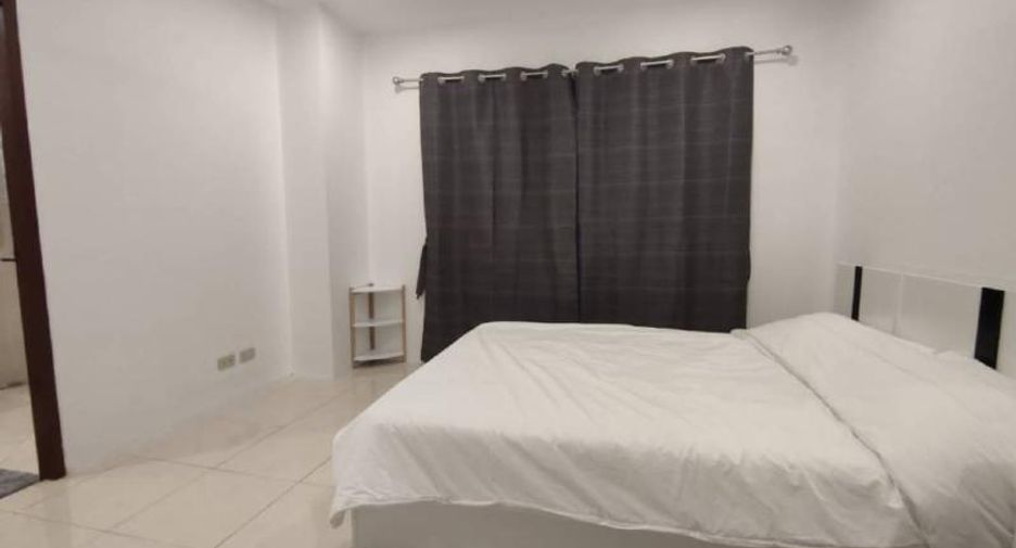 For sale 3 bedrooms condo in Pratumnak, Pattaya