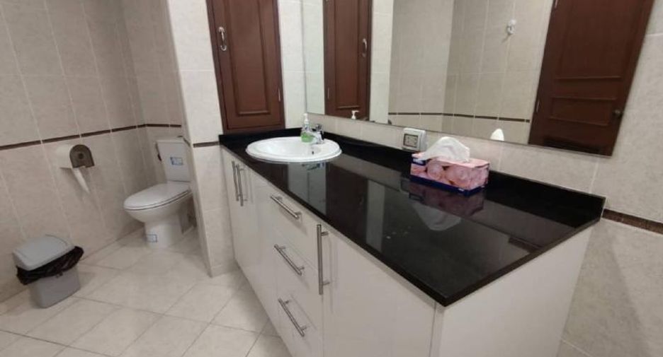 For sale 3 bedrooms condo in Pratumnak, Pattaya