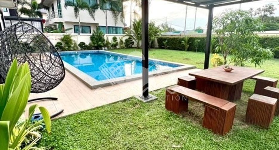 For rent 3 bedrooms house in East Pattaya, Pattaya