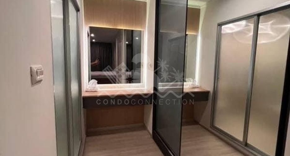 Condo en venta de 3 habitaciones 