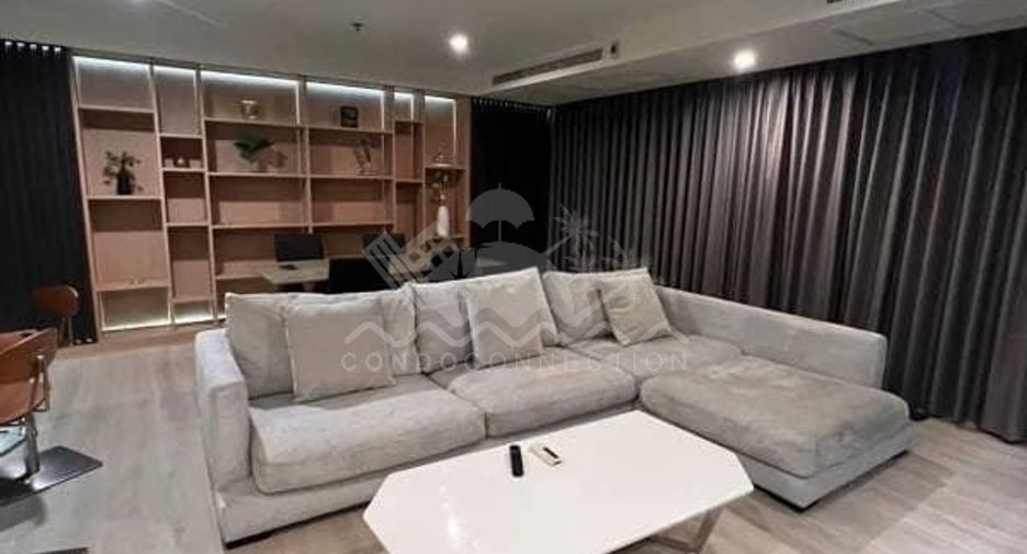 Condo en venta de 3 habitaciones 
