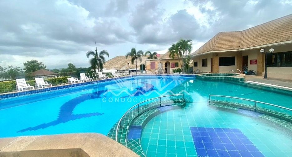 For sale 4 bedrooms house in East Pattaya, Pattaya