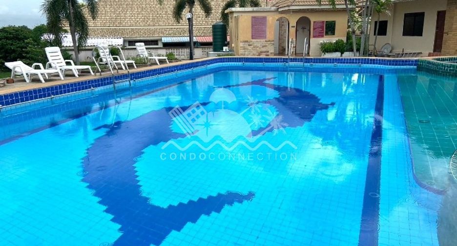 For sale 4 bedrooms house in East Pattaya, Pattaya
