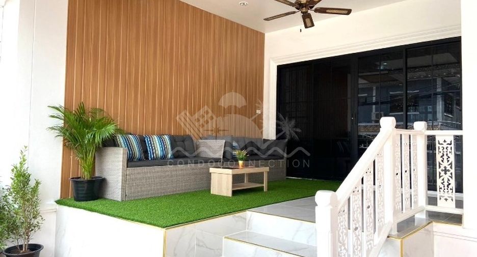 For sale 4 bedrooms house in East Pattaya, Pattaya