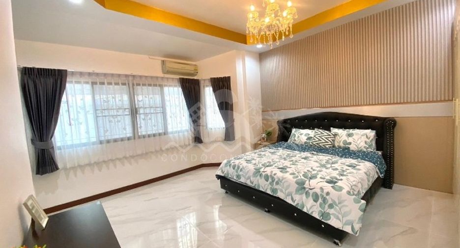 For sale 4 bedrooms house in East Pattaya, Pattaya