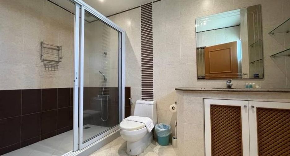 For sale 3 bedrooms condo in Pratumnak, Pattaya